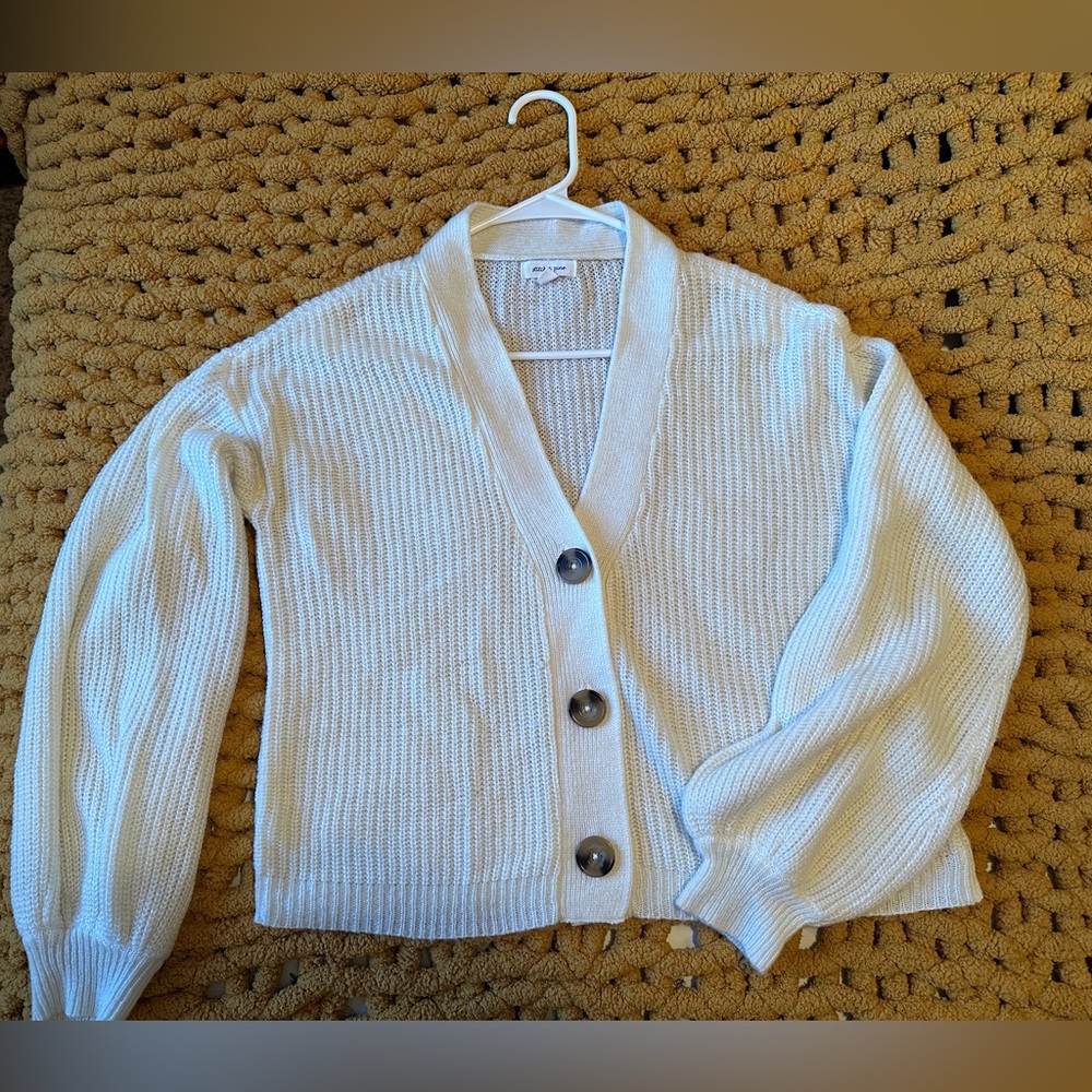 Offwhite Knitted Buttonup Cardigan